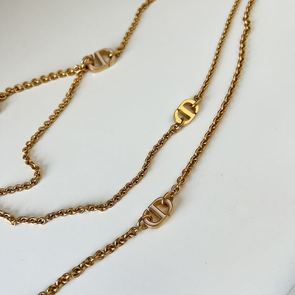 Christian Dior ⭐️ Golden Tone CD Logo Long Necklace + Gift Package - Picture 6 of 9
